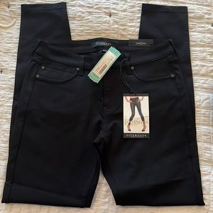 NWT Liverpool black Jacqueline Skinny Pants, size 6